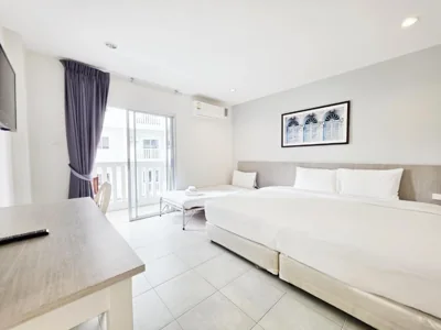 Camera Deluxe tripla — Recenta Phuket Suanluang by Deevana